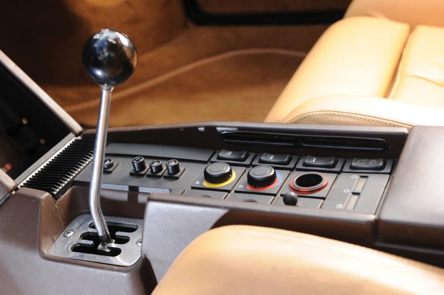  Ferrari Testarossa 1985 года  (фото 5 из 11)
